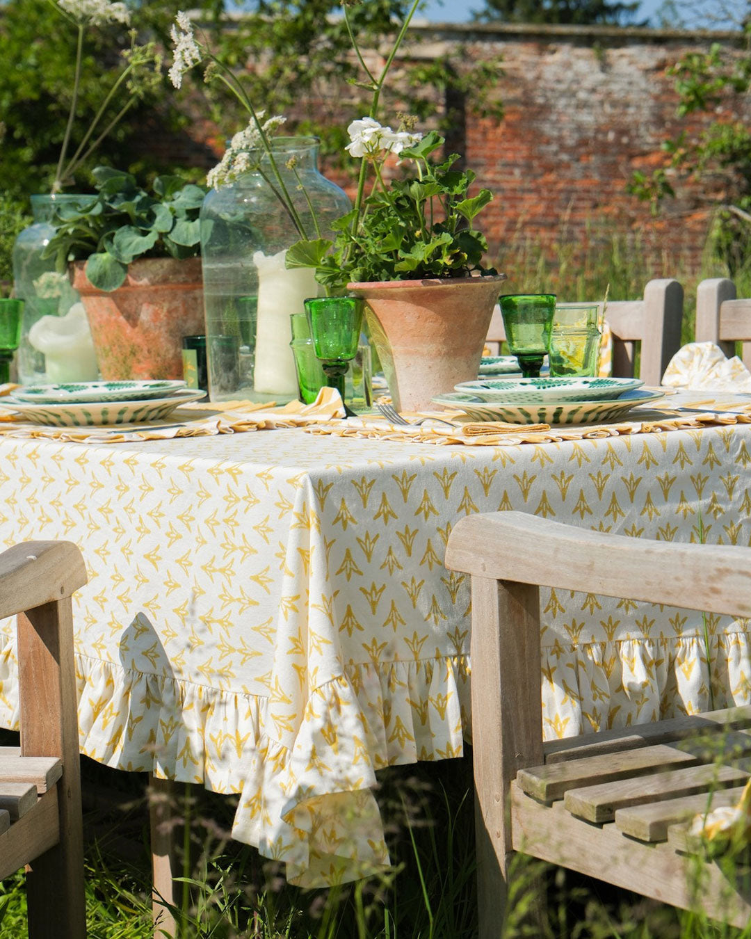 Daffodil Papaya Ruffle Tablecloth